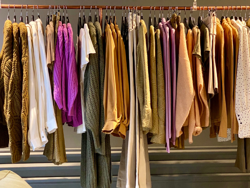 WAT TE DRAGEN IN PARIJS ELK SEIZOEN: EEN PRAKTISCHE INPAKGIDS